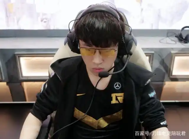 如何评价小虎韩服新id?是心态乐观还是鞭策自己,万名网友争论!