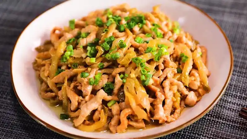 榨菜炒肉丝的做法