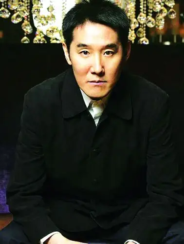 海岩否认新剧暗讽章子怡 写剧本时诈捐门未发生