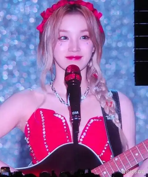 宋雨琦做了粉丝提议的发型,侧边麻花辫,喜欢宠粉且听劝的爱豆-大江