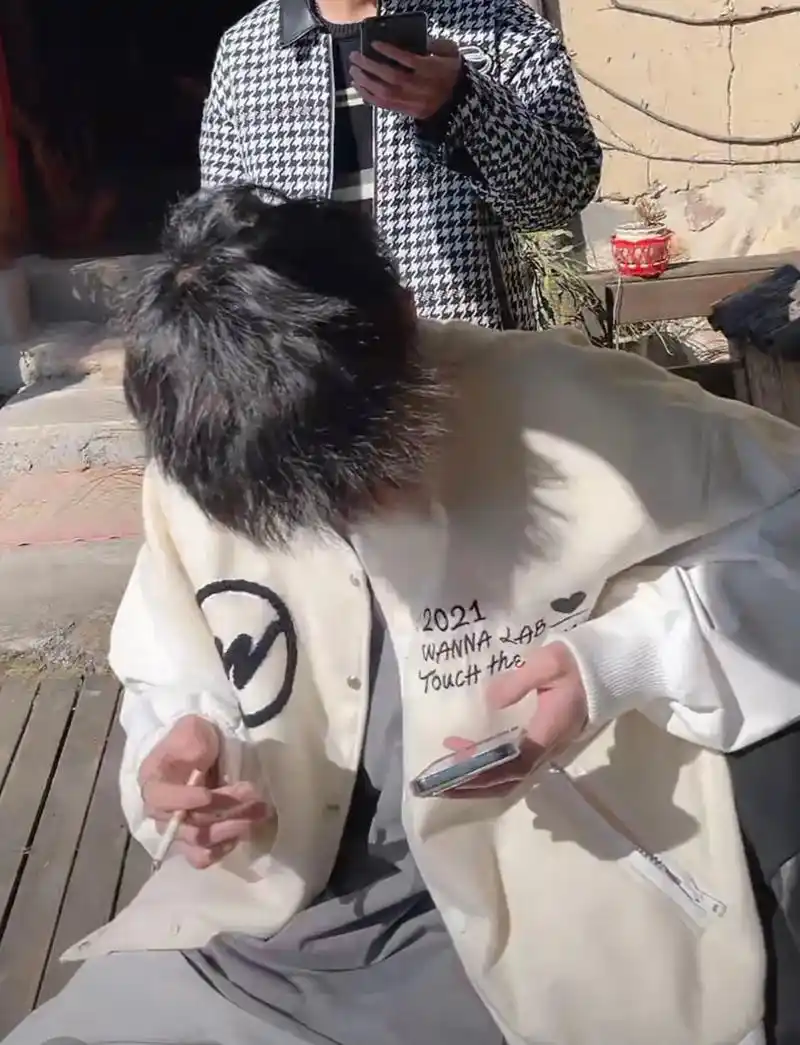 原来我不讨厌抽烟男孩子啊#余庆伟 #每日穿搭 - 抖音