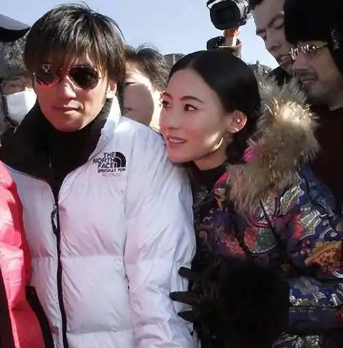 谢霆锋为何如此钟爱王菲?看看他14岁时的所作所为就明白了 .