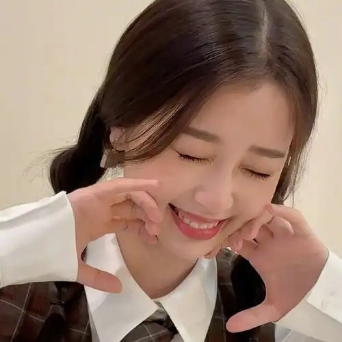 新版四大甜妹#来自甜妹虞书欣的可爱头像