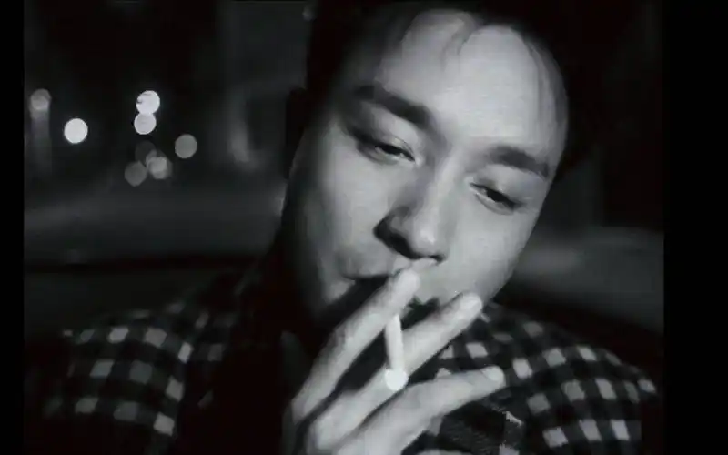 这【蒸汽波】刻进烟里吸进肺里