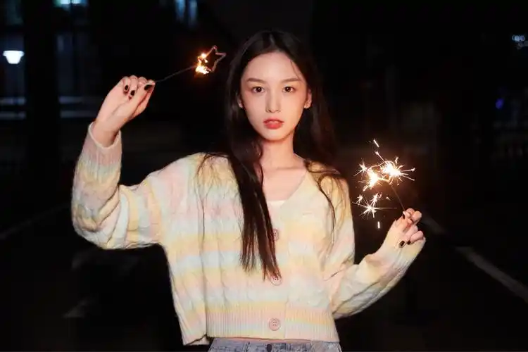 壁纸|周也高清无水印壁纸 - 知乎