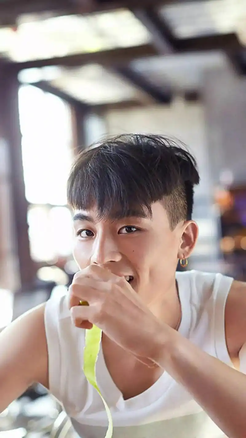 67欧豪有多帅萌坏系小鲜肉看了就爱了