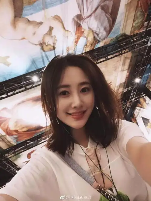 如果两个人爱坐在一起,不知道李易峰的妻子要哭多少,但我相信很多人都