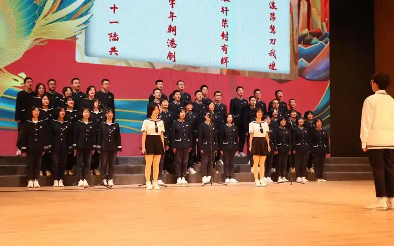 西安国际港务区铁一中陆港学校2023届 高二l1班 第一学期时光剪影