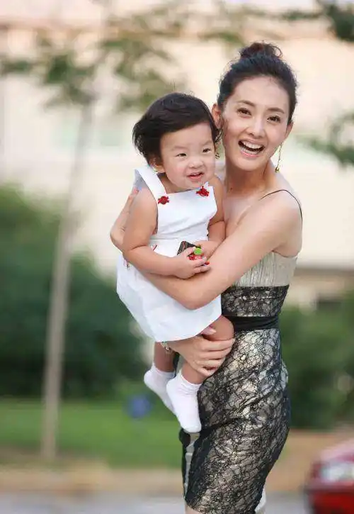 原创她曾和郭冬临搭档春晚如今隐退做阔太47岁的她生活自律