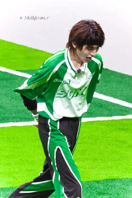 宋亚轩超话  20240705 tf家族夏日运动会 in 澳门  射箭要帅气还是