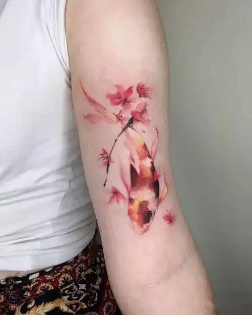 锦鲤象征好运的纹身图案