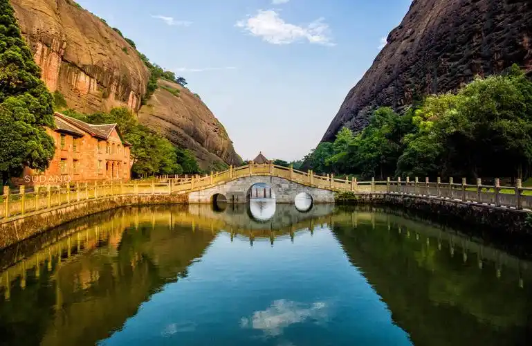 【携程攻略】弋阳龟峰风景名胜区景点,华夏大地,名山大川数之不尽.