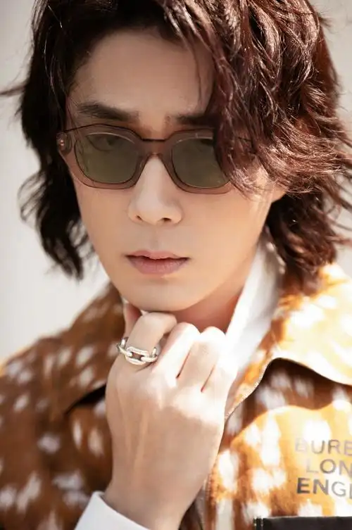 李承铉帅气有型时尚写真图片66