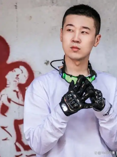 德云社杨九郎凌晨发文晒与师兄弟聚会照烧饼攒局栾云平买单