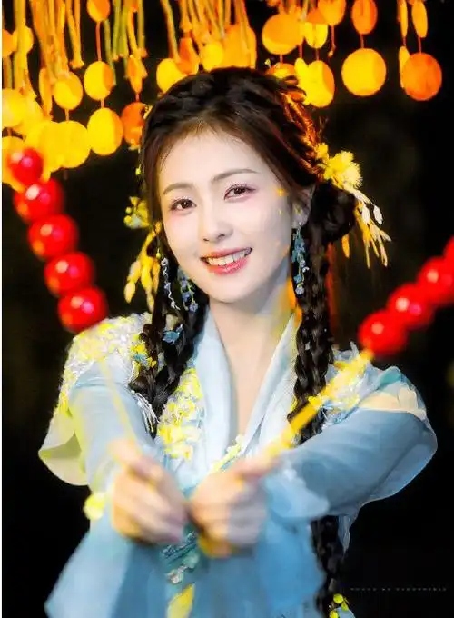 凤囚凰|女演员|古装剧|电视剧|二级演员|白鹿(演员)_网易订阅