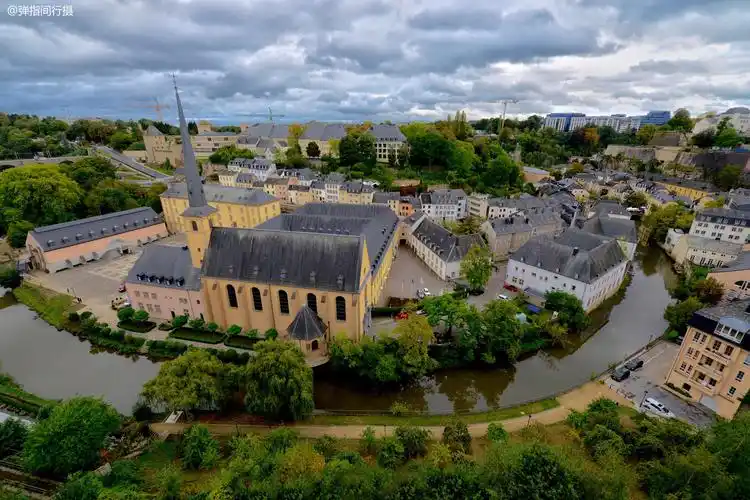 卢森堡是哪个国家的首都城市(关于卢森堡简介)_04447排行网