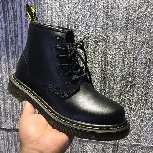 6孔马丁靴漆皮靴子女冬英伦学生圆头真皮欧美高帮短靴男鞋情侣靴