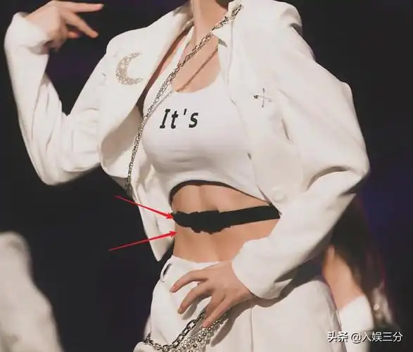 硬糖少女nene爆料赵粤身材好看清赵粤马甲线这身材我酸了