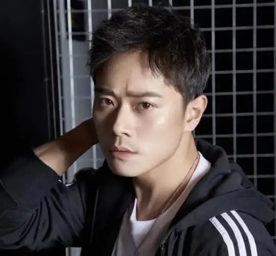 如果不是"匿迹"五年,"沉香"曹骏现在也是"顶流"了吧