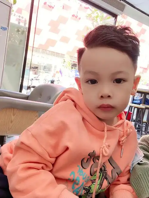 新发型奶油小背头