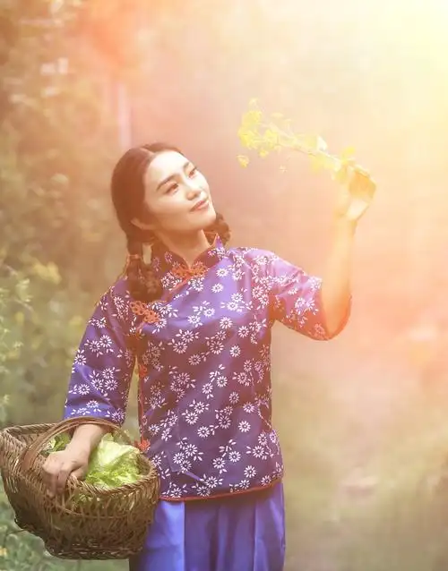 故事发生在江南水乡东阳的一个偏僻山村----南马双溪前山头.