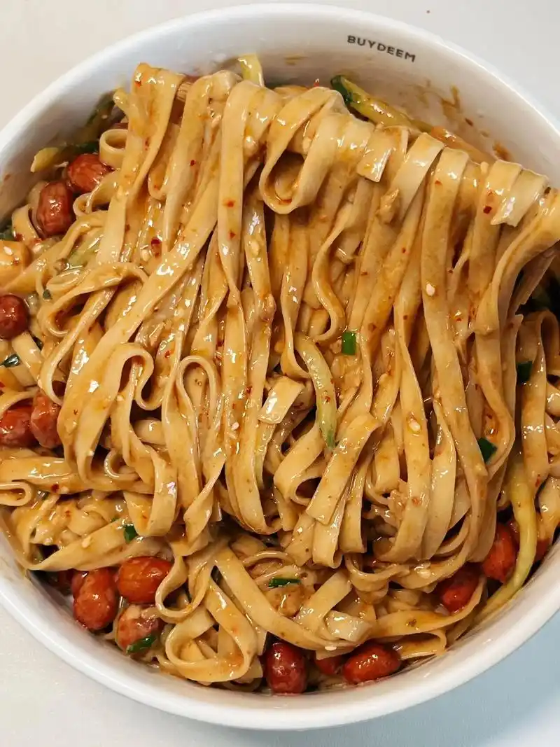 简单又好吃的麻酱拌面!太香了 - 抖音