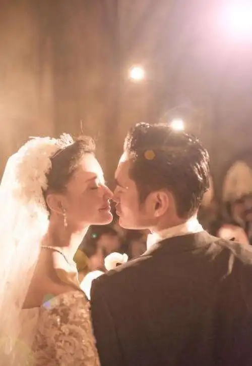 袁弘结过几次婚 和老婆张歆艺怎么认识的情史曝光