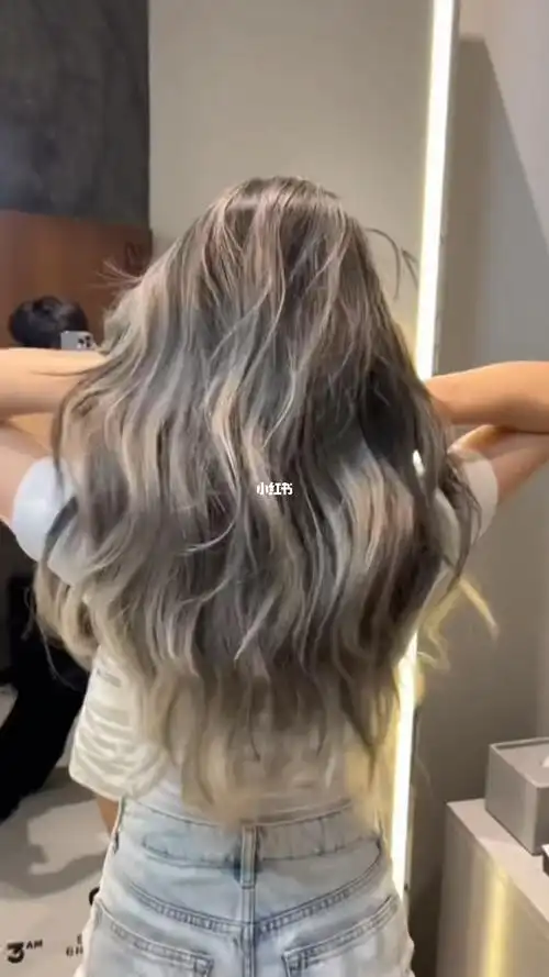 女生发型挑染巴黎画染北京女生漂头发染发