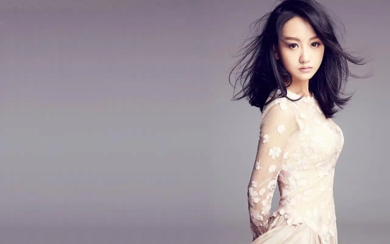 人气女星杨蓉唯美治愈系轻熟女写真桌面壁纸高清大图预览1920x1200