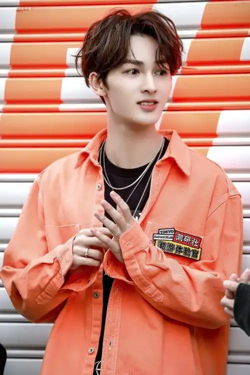 给你五百万扮演我女朋友-朱正廷:万千星辰不及你-话本小说网