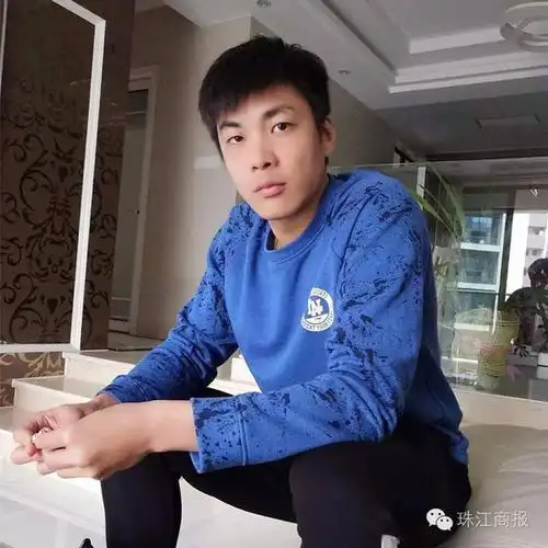 180cm 体重 155斤 年龄 26岁 职业:业务 篮球宣言:快乐篮球 身高 178