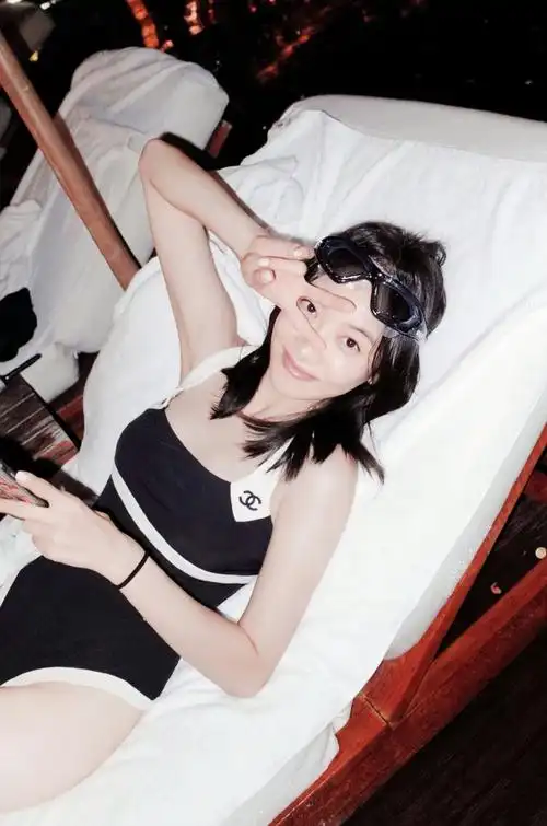 宋茜7015泳装大片