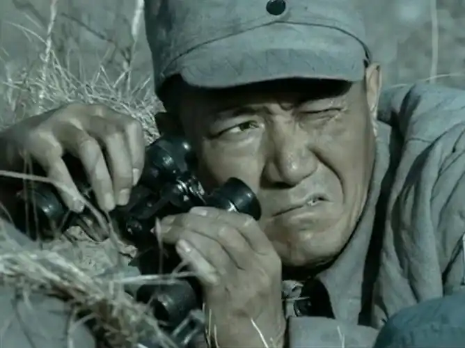 新版《亮剑》真辣眼睛,血可流,头发不能乱?