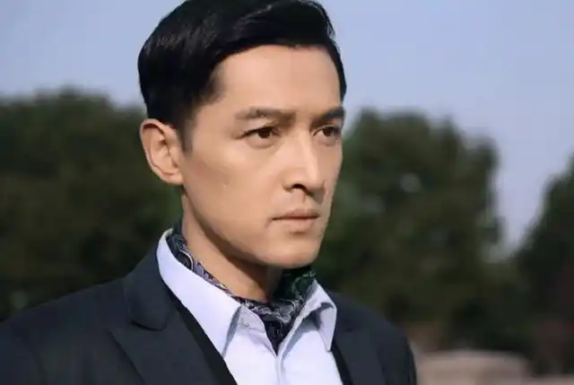 胡歌官宣当爸的消息已经过去一天了,不少网友还是沉浸在震惊中难以