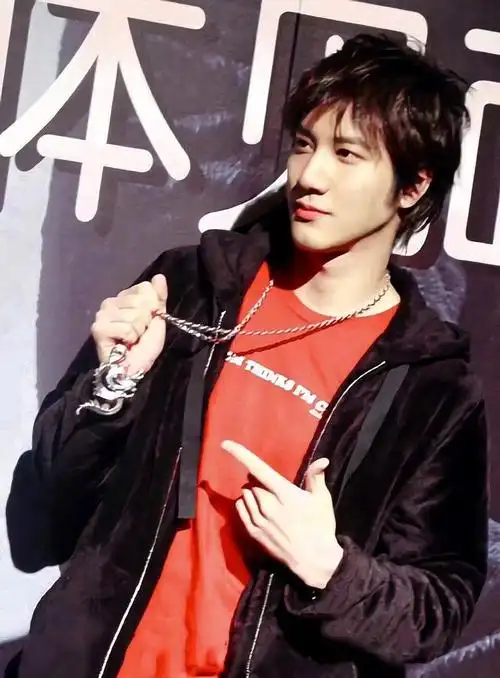 久违没有露面的王力宏,终于传出了新消息.