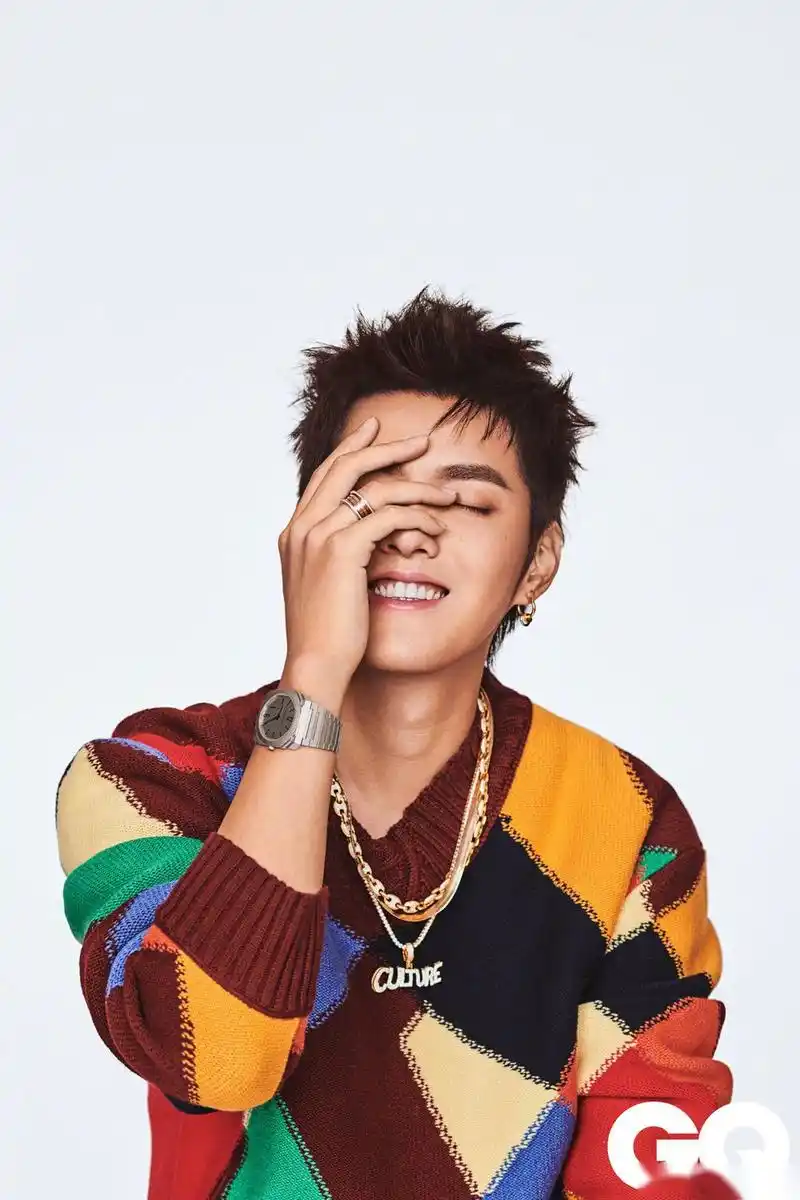 吴亦凡mr_凡先生 最新杂志封面大片曝光!