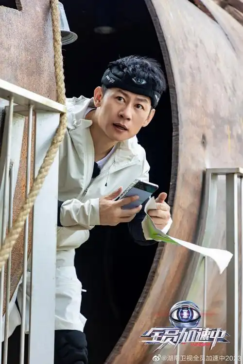 【#全员加速中#播前剧照】纵使任务艰巨,@演员李健依然上场挑战,全力
