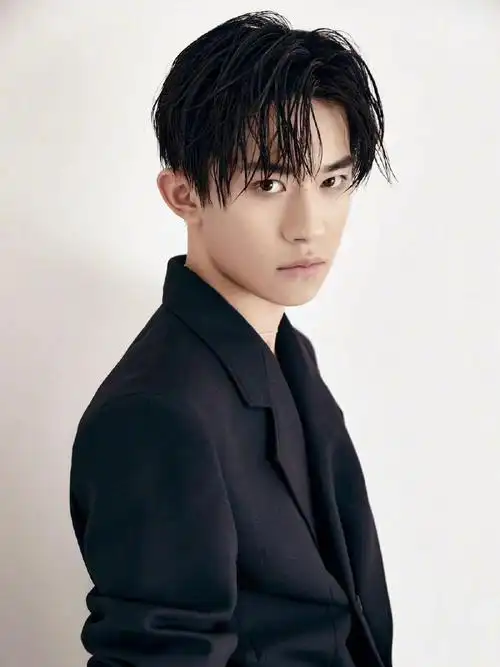 男明星的湿发造型合集,易烊千玺,王一博,王俊凯,肖战,王嘉尔,赞多