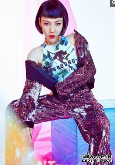 吴莫愁终于换新发型,换上狗啃式刘海颜值倍增,网友:难怪会流行