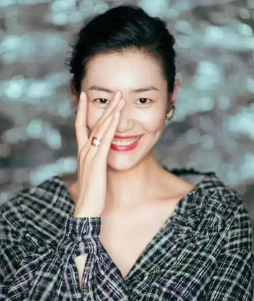 刘雯大表姐我的手机壁纸