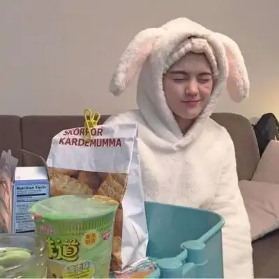 沙雕头像女生搞笑逗比高清可爱的搞笑头像女生沙雕图片