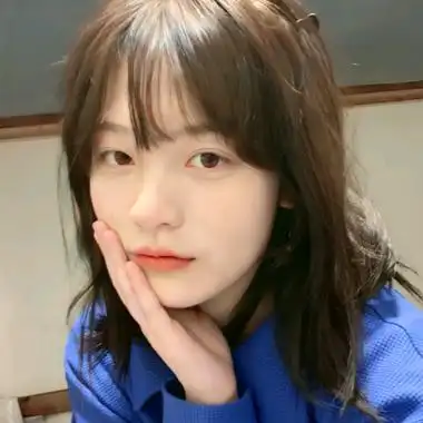 比较文静优雅的女生头像给自己一个微笑