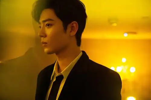 侧颜1080x1920分辨率下载,肖战完美帅气侧颜,高清图片,壁纸-桌面城市