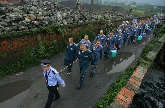 囚犯进监狱之前为什么都要把头剃光看完才明白有多讲究