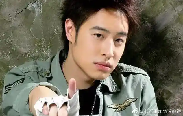 一秒梦回当年的偶像剧男主还能想起当年在电视机前追《不良笑花》的