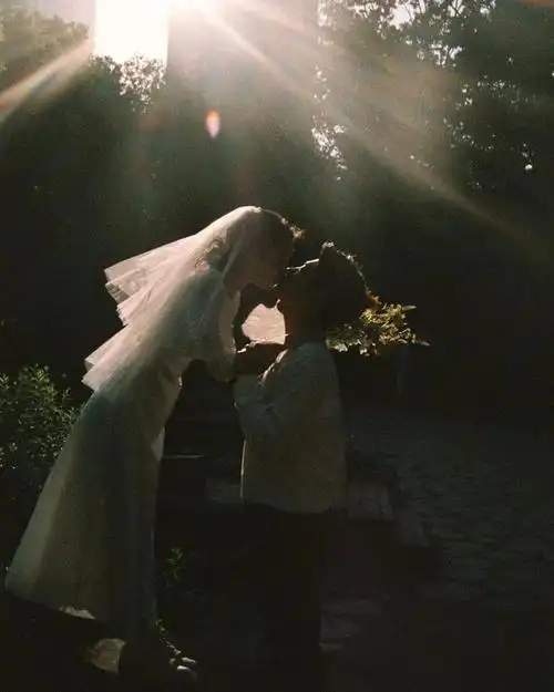 秀恩爱必备!88 种情侣照pose,甜炸!