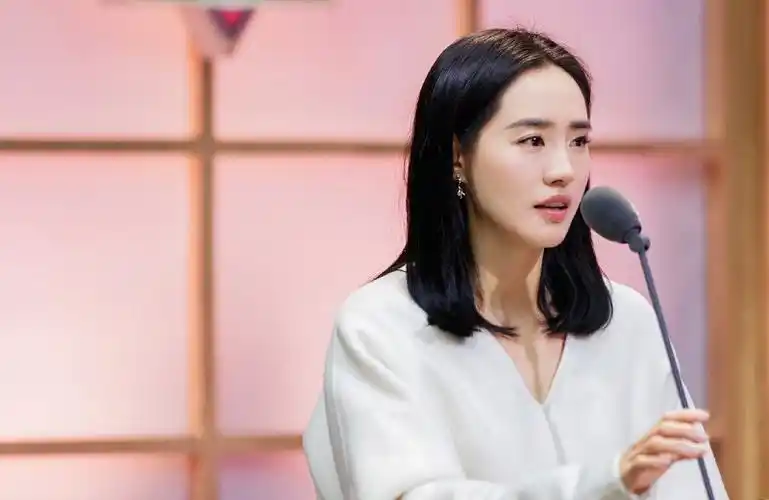 《夏洛特烦恼》中的秋雅竟然会武术?王智画风成功被沈腾带偏