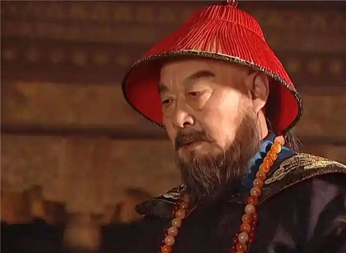 鳌拜被处死前求见康熙,为何撕开衣服后,康熙含泪免其死罪?