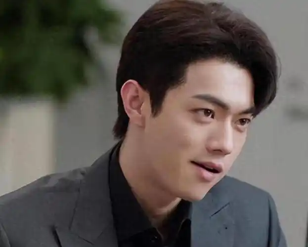 一年连扑三部剧后,许凯新剧终于火了,多亏他选了个好搭档啊