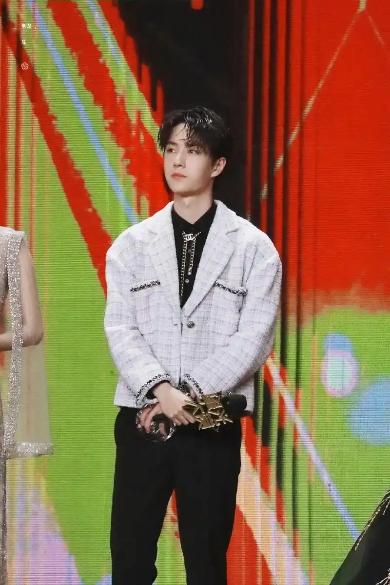 博君一肖#王一博#肖战 2020.12.20去年星光大赏, - 抖音